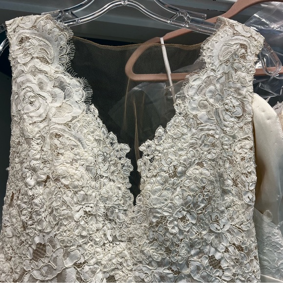 Anne Barge Lana Gown - Picture 3 of 8